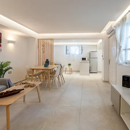 Santorini Villatzio Semesterbostad Mesaria