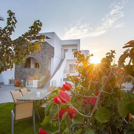 Semesterbostad Santorini Villatzio Mesaria