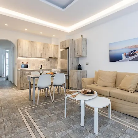 Santorini Villatzio Mesaria